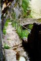 Voie et pont dasn roc.jpg